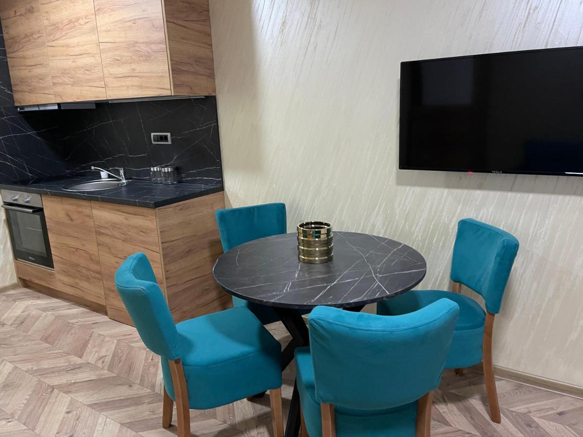 ג'אגודינה Pink House Apartments מראה חיצוני תמונה