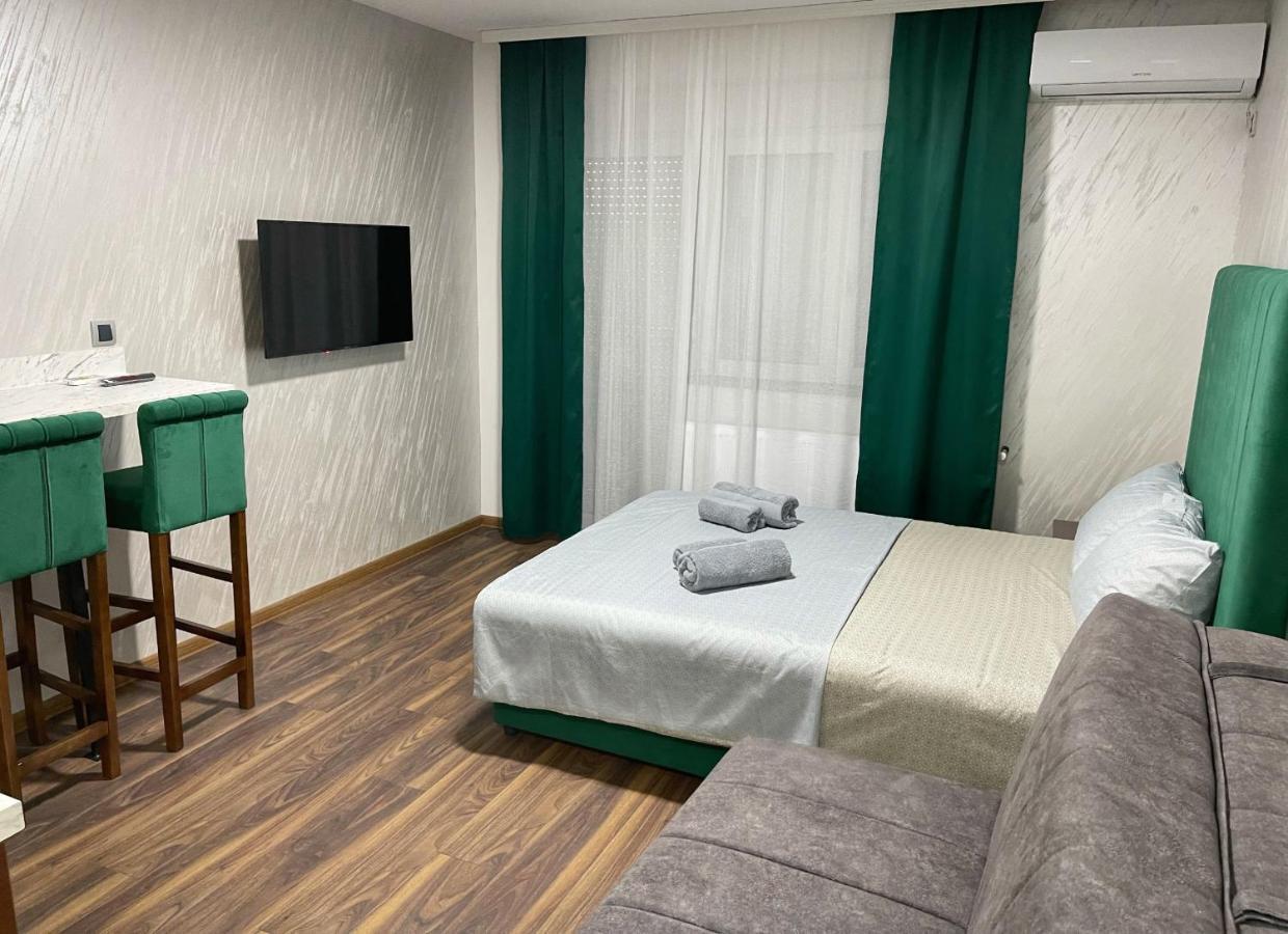 ג'אגודינה Pink House Apartments מראה חיצוני תמונה