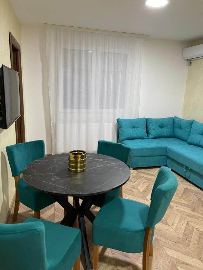 ג'אגודינה Pink House Apartments מראה חיצוני תמונה