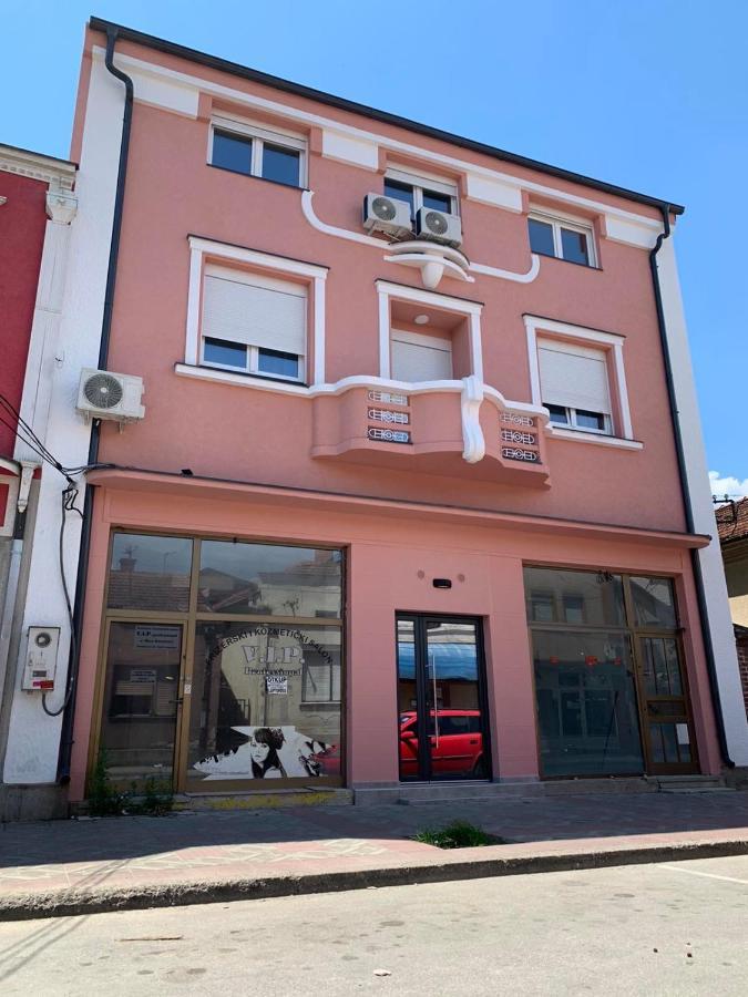 ג'אגודינה Pink House Apartments מראה חיצוני תמונה
