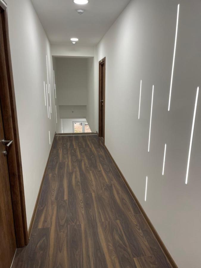 ג'אגודינה Pink House Apartments מראה חיצוני תמונה