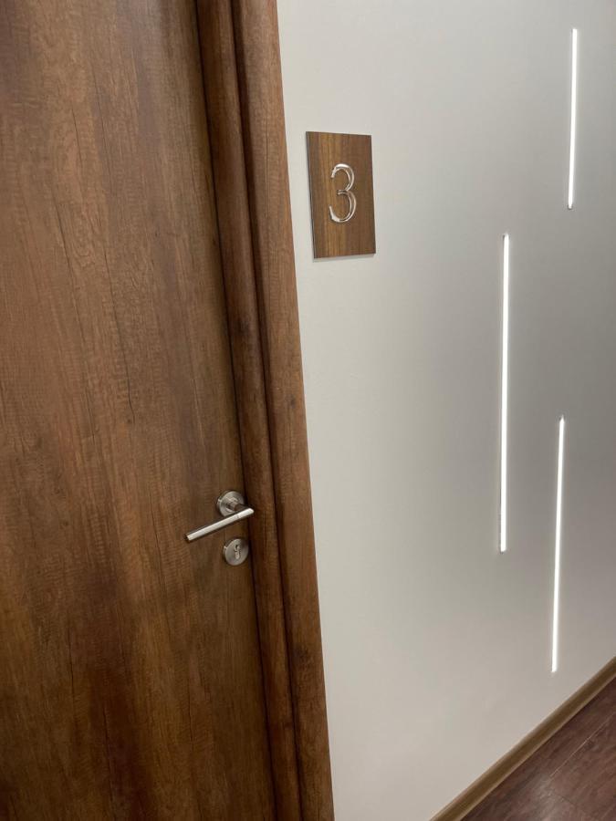 ג'אגודינה Pink House Apartments מראה חיצוני תמונה