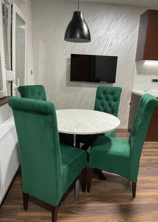 ג'אגודינה Pink House Apartments מראה חיצוני תמונה