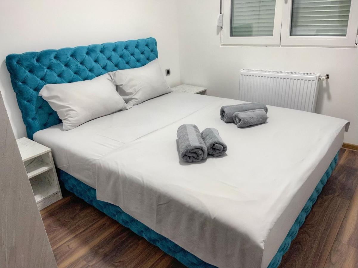 ג'אגודינה Pink House Apartments מראה חיצוני תמונה