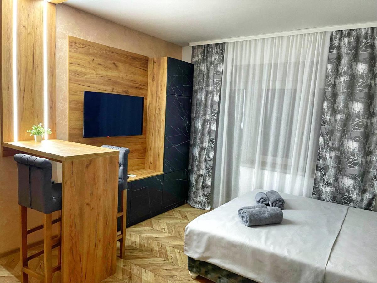 ג'אגודינה Pink House Apartments מראה חיצוני תמונה