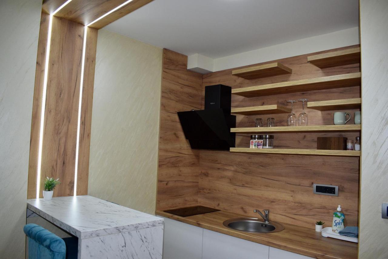 ג'אגודינה Pink House Apartments מראה חיצוני תמונה
