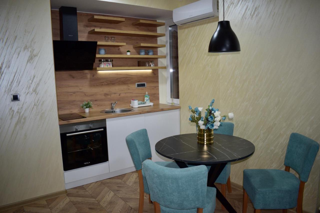 ג'אגודינה Pink House Apartments מראה חיצוני תמונה