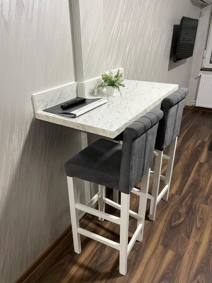ג'אגודינה Pink House Apartments מראה חיצוני תמונה